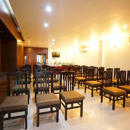 Hotel Aarya Inn Rāipur Exterior foto