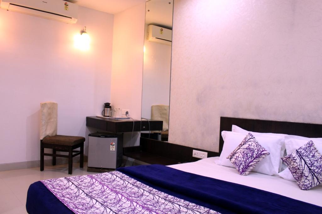 Hotel Aarya Inn Rāipur Exterior foto